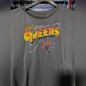 LootWear Exclusive Spiderman Visit Queens Graphic Tee (Grey, XL)
